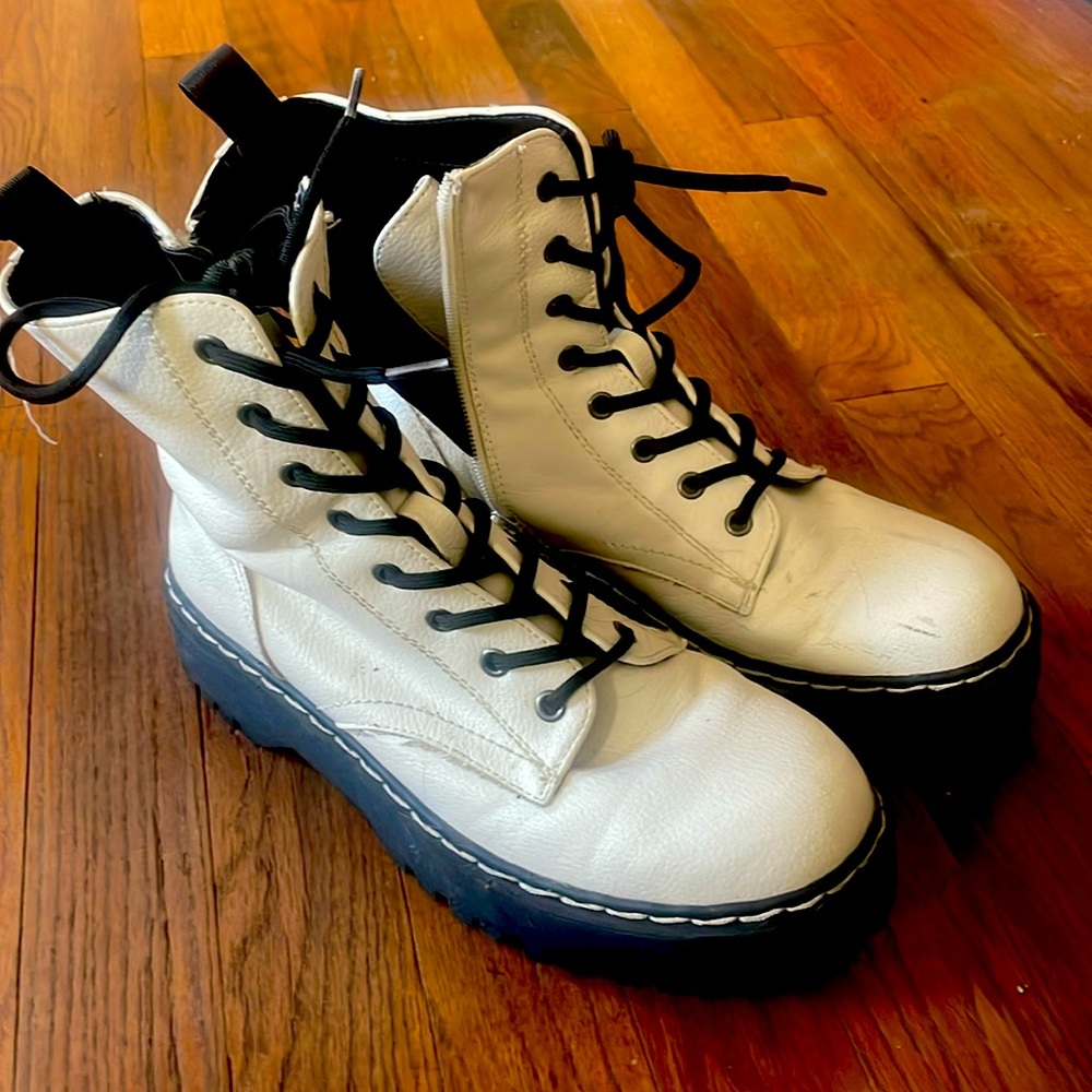 Sincerely Jules Women Harley Lace Up Combat Boots